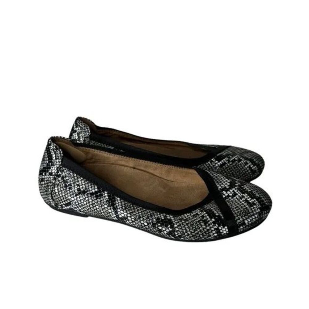 VIONIC Spark Carrol Flat Black Silver Snake‎ Metallic Size 6.5